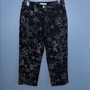 🐈‍⬛Evan Picone Stretch Floral Cropped Pants•10•Black & White Floral